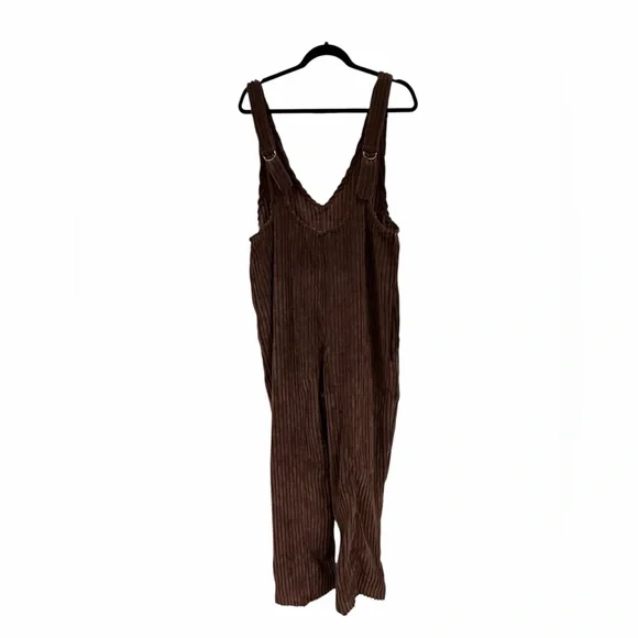 New in rust-colored corduroy sleeveless jumpsuit - Picture 3 of 5